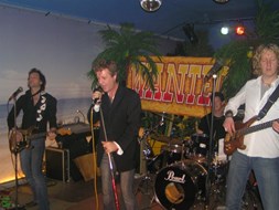 Bluesrockband Wanted speelt in de Schelvis