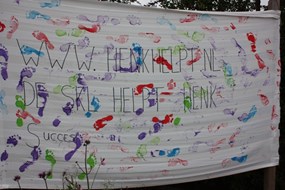 St. Kinderopvang Langedijk steunt Henk ook met spandoek 