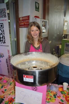 Gratis suikerspinnen op de markt