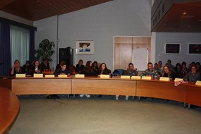 Foto van een jeugdgemeenteraad in februari 2013